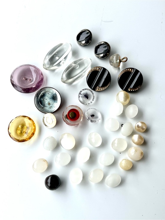 Accessories - Vintage Assortment Glass Buttons